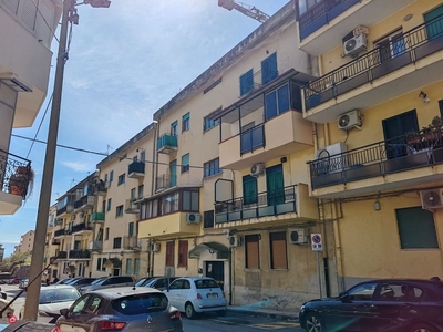Appartamento in Vendita in Via Gioacchino Chinigò a Messina