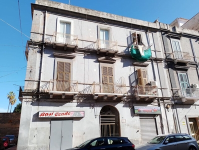 Appartamento in Vendita in Via Principe Amedeo a Taranto
