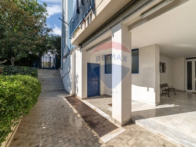 Appartamento in Via Balatelle, San Giovanni la Punta, 7 locali, 130 m²