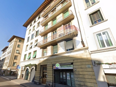 Appartamento in Via Baracca, Firenze, 5 locali, 1 bagno, 114 m²