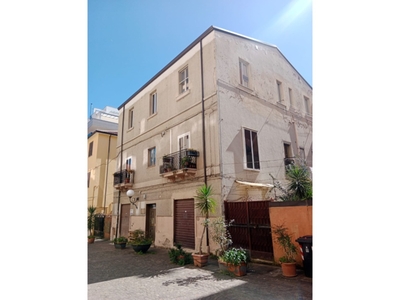 Appartamento in Via Cesare Marini, Cosenza, 1 bagno, 60 m², 2° piano