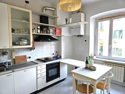 Appartamento in Via Federico Alizeri, Genova, 5 locali, 1 bagno, 83 m²