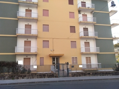 Appartamento in Via Giovanni Pascoli, Acireale, 100 m² in vendita