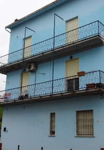 Appartamento in Via Pisacane, Alfonsine, 5 locali, 102 m², 2° piano