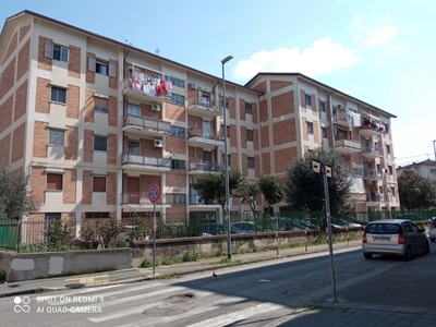 Appartamento in Via Vitelli 9, Benevento, 5 locali, 84 m², abitabile