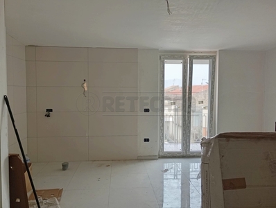 Attico a Marcianise, 3 locali, 65 m², classe energetica G in vendita