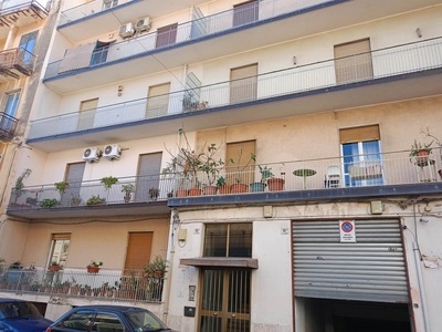 Attico in Via Gaetano Donizetti 105, Catania, 3 locali, 1 bagno, 90 m²