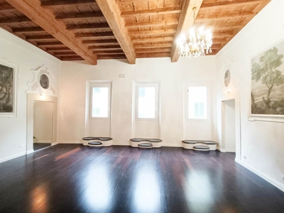 Bilocale a Empoli, 1 bagno, 55 m², 1° piano, aria condizionata
