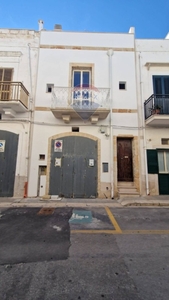 Casa indipendente a Polignano a Mare, 2 locali, 2 bagni, 30 m²