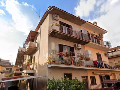 Casa indipendente in Vendita in Via Anita Garibaldi a Reggio Calabria