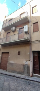 Casa indipendente in VIA BARBERA, Mirabella Imbaccari, 9 locali