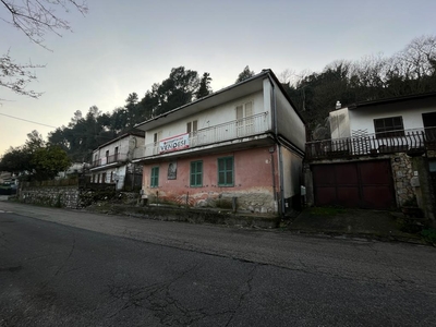 Casa indipendente in Via Caira 37, Cassino, 3 locali, 2 bagni, 180 m²