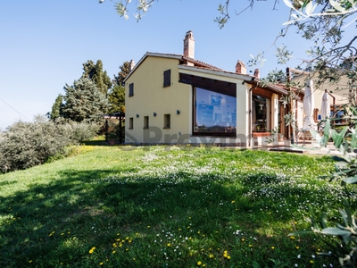 Casa indipendente in Via Montereale 300, Cesena, 12 locali, 1 bagno