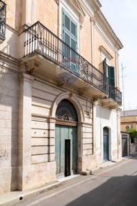 Casa indipendente in Via roma, Bari, 13 locali, 3 bagni, posto auto