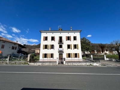 Casa indipendente in Via santa lucia, Cesiomaggiore, 14 locali, 430 m²