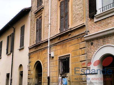 Casa semindipendente in Via Sara levi Nathan, Forlì, 9 locali, 3 bagni