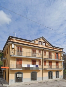 Mansarda in Via Cerzeta, Montoro, 2 locali, 1 bagno, 60 m², 3° piano