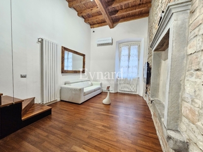 Monolocale a Bergamo, 1 bagno, arredato, 60 m², 1° piano in vendita
