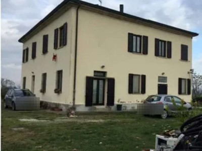 Porzione di casa in Via del Sale, Ravenna, 15 locali, garage, 419 m²