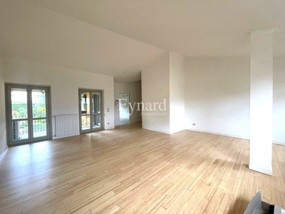 Quadrilocale a Bergamo, 2 bagni, 190 m², ultimo piano, terrazzo