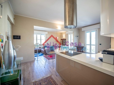 Quadrilocale a Pontassieve, 2 bagni, 95 m², 3° piano, ascensore