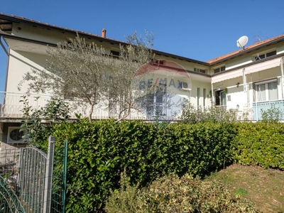 Quadrilocale in Guido Rossa, Villa d'Adda, 2 bagni, giardino privato
