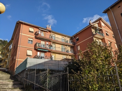 Quadrilocale in Via Cascinazza, Campo Ligure, 1 bagno, 75 m², 1° piano