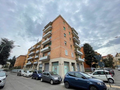 Quadrilocale in Via Gian Giacomo Carissimi, Bologna, 1 bagno, 72 m²