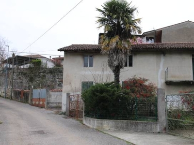 Rustico in Via Dante, Savogna d'Isonzo, 8 locali, 182 m² in vendita