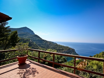 Villa a Monte Argentario, 15 locali, 5 bagni, giardino privato, 270 m²