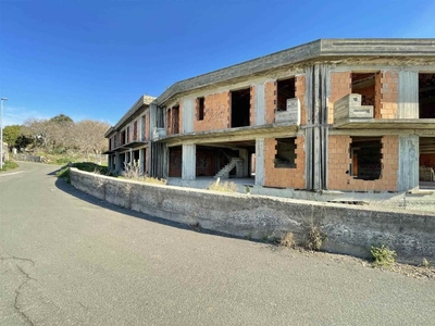 Villa a schiera in Via Archimede, Belpasso, 32 locali, 8 bagni