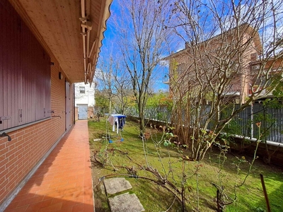 Villa a schiera in Via Matteotti 2, Valsamoggia, 6 locali, 2 bagni