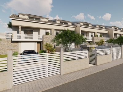 Villa a schiera in Viale Crotone, Catanzaro, 5 locali, 200 m²