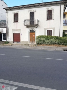 Villa in Vendita in Via di San Leo 1 a Arezzo