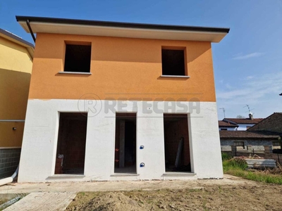 Villa in Via della Bissolina, Pieve d'Olmi, 4 locali, 2 bagni, garage