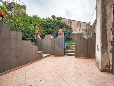 Villa in Via Domenico Cucinotta, Giarre, 10 locali, 3 bagni, 342 m²