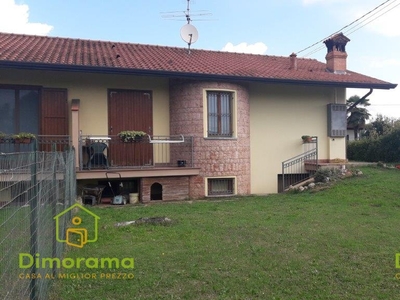 Villa in Via Roma n. 91/C, Bonate Sopra, 5 locali, 4 bagni, 177 m²