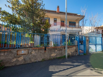 Villa in Via San Paolo, Tremestieri Etneo, 13 locali, 6 bagni, con box