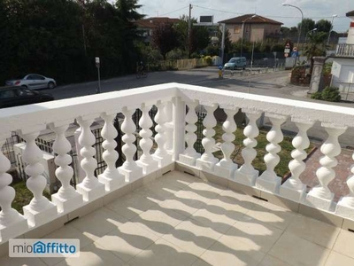 Appartamento arredato con terrazzo Centro