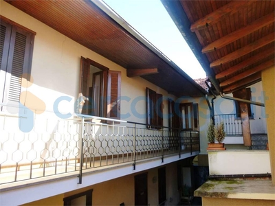 Appartamento Bilocale in vendita a Nebbiuno