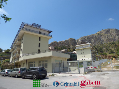 Appartamento di 154 mq in vendita - Palermo