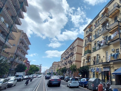 Appartamento di 70 mq in vendita - Napoli