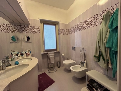 Appartamento in Affitto a Roma, 2'600€, 220 m²