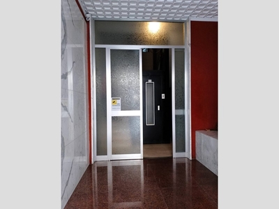 Appartamento in Vendita a Alessandria, zona Pista Vecchia, 120'000€, 135 m²