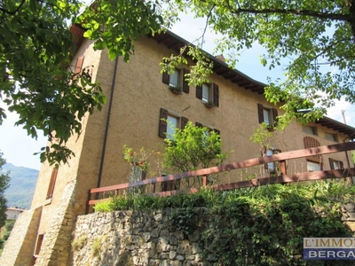 appartamento in vendita a Almenno San Salvatore