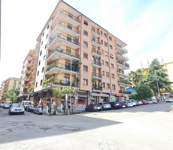 Appartamento in vendita a Cosenza Via Xxiv Maggio