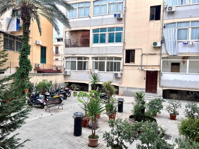 Appartamento in Vendita a Palermo Via Angelo Musco