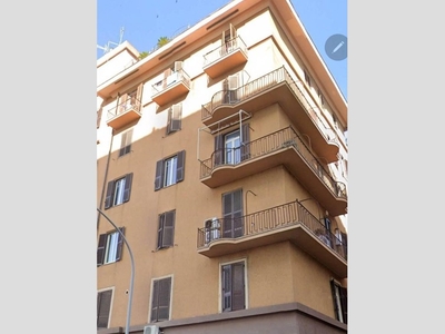 Appartamento in Vendita a Roma, 590'000€, 150 m²