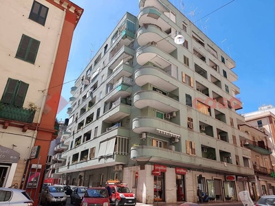 Appartamento in vendita a Taranto, via Giovine, 2 - Taranto, TA
