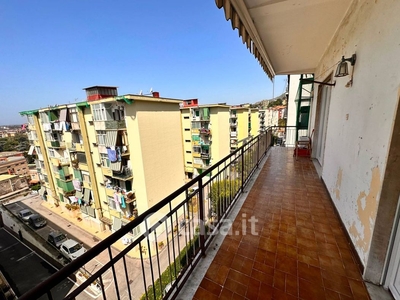 Appartamento in Vendita in Via Consalvo 120 a a Napoli